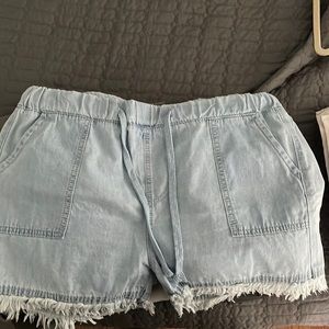 Light denim shorts